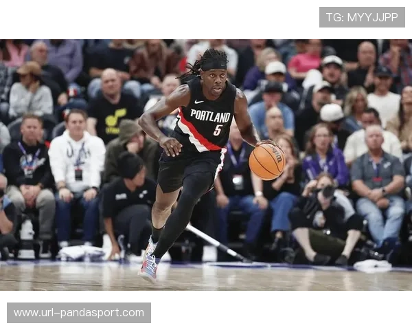 雷霆大胜开拓者，年轻球员成长与团队防守成连胜基石